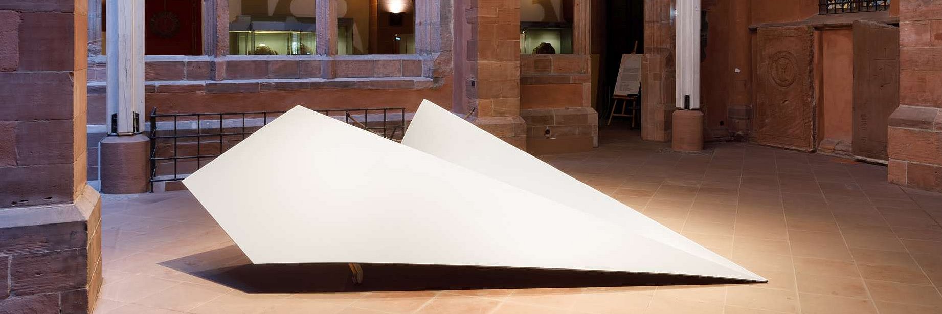 Papierflieger im Quadrum